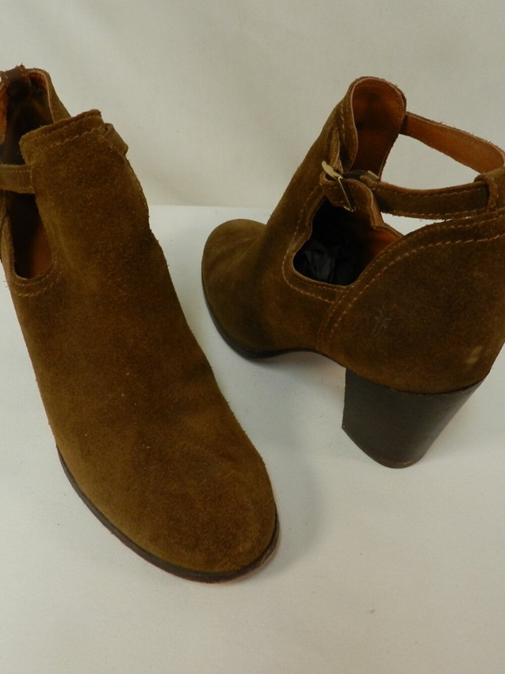 Frye Meghan Suede ankle boots booties w/ buckle brown block heel Women Size 8.5
